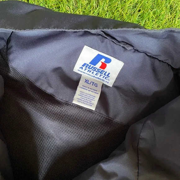 Windbreaker - Picture 2 of 4